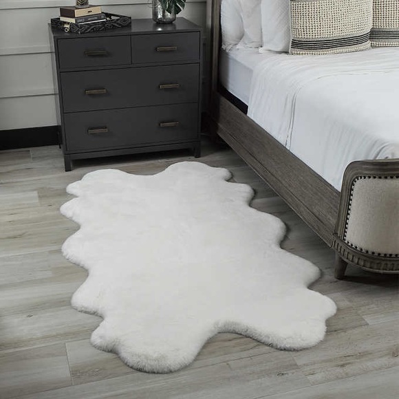 Mon Chateau Accents Mon Chateau Faux Fur Quad Rug Poshmark